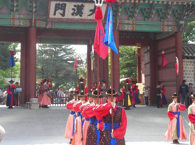 王宮守門将交代儀式の風景　その2